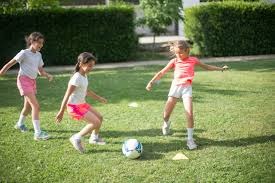 为什么外野防守中的“转传配合”是衡量一支球队防守纪律性的标尺