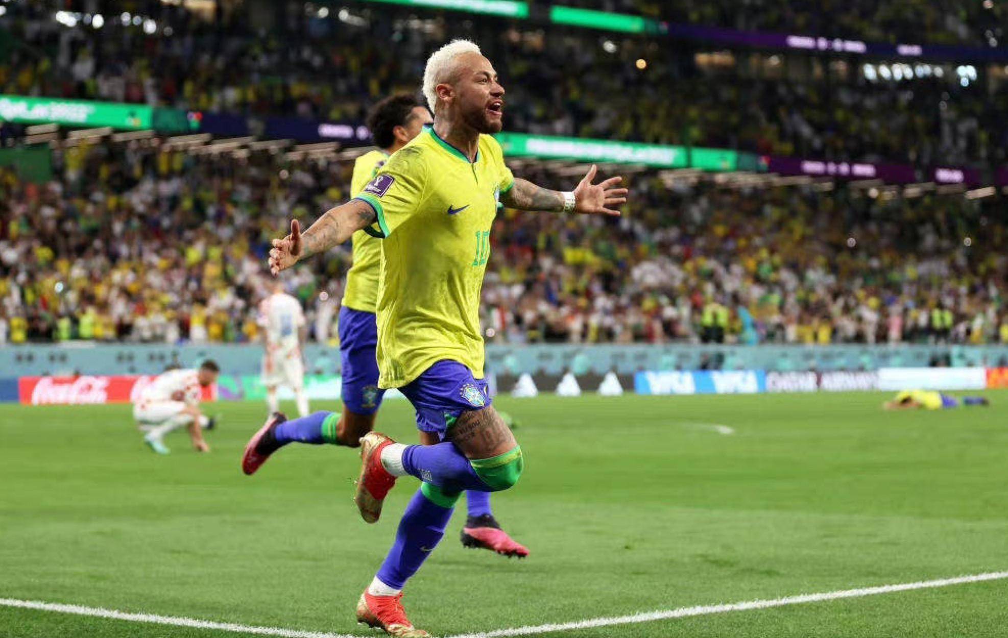 活的中场球 活的中场球